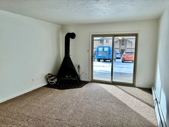 Building Photo - Long Term Rental- Dillon Valley East H 104