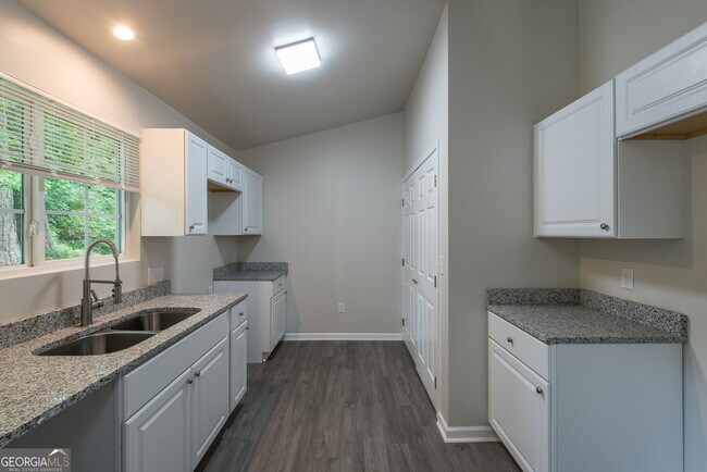 Building Photo - 5461 Brisbane Ct