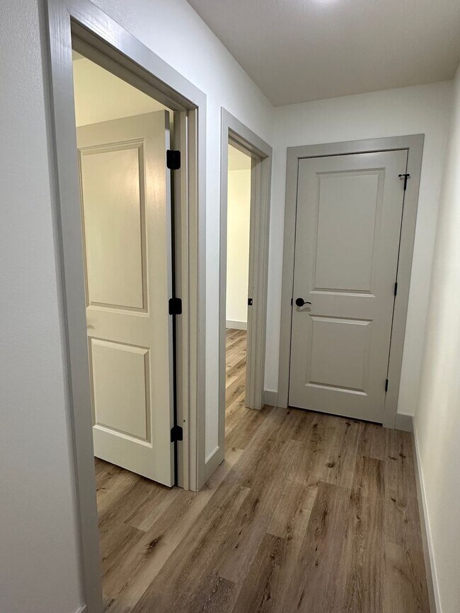 Building Photo - Now Accepting Applications – 4 BED 3 BATH | Summit Pass Subdivision | Waynesville School District