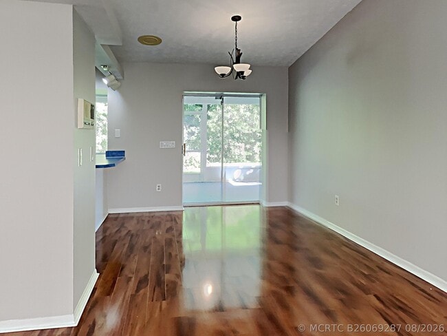 Building Photo - 4215 SW Jarmer Rd