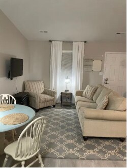 Primary Photo - 916 Kyle Ave NE