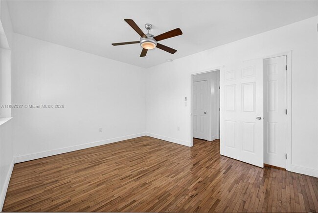 Building Photo - 320 85th St