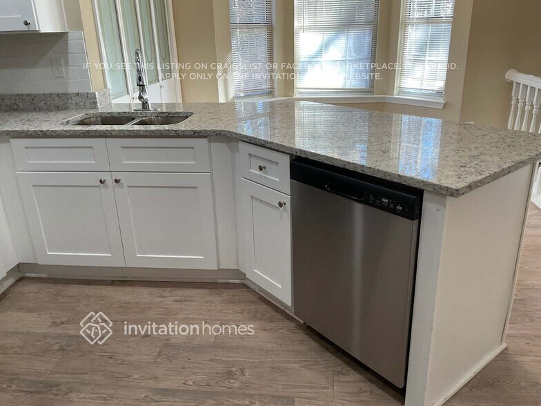 Building Photo - 2820 Sweet Oaks Ct