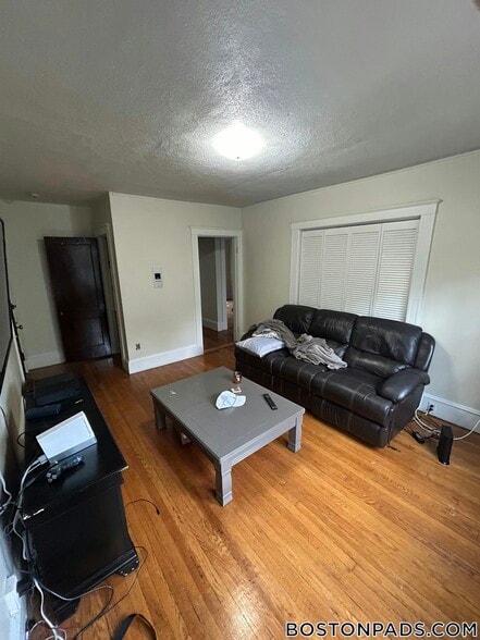 Building Photo - 157 Summer St