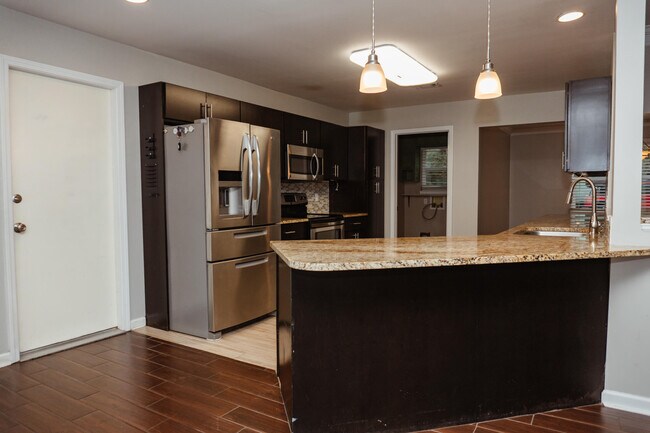 Building Photo - 16 Mariners Ln