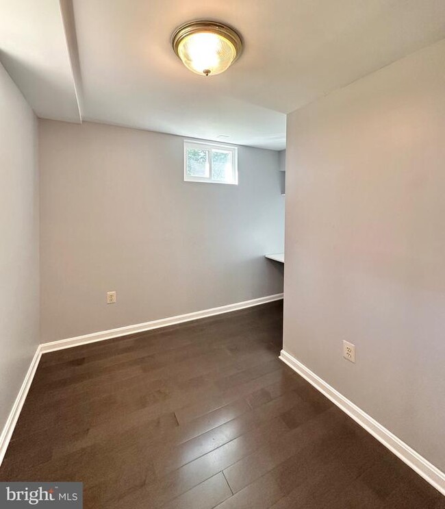 Building Photo - 12102 Snow Shoe Ct