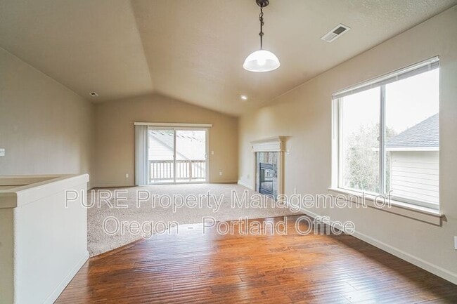 Building Photo - 18624 Van Fleet Ave