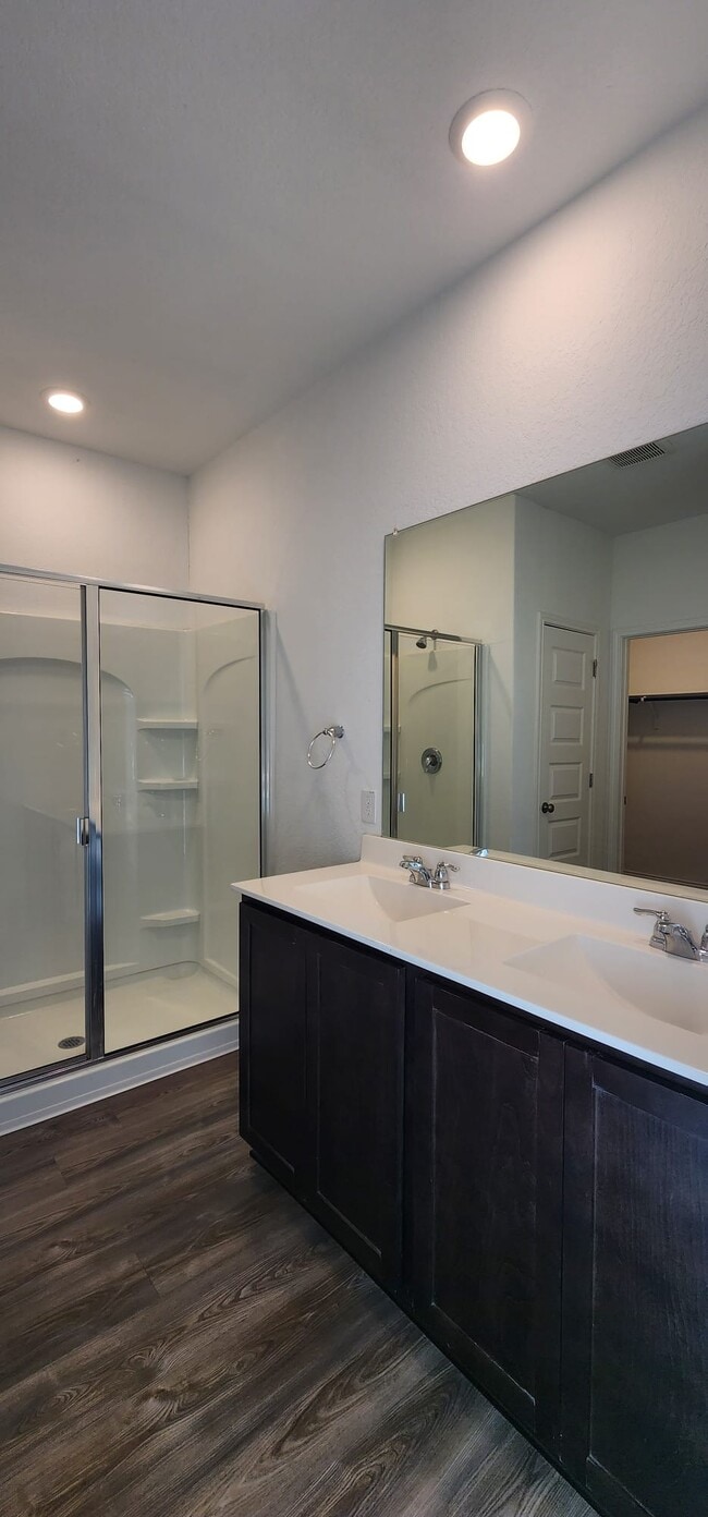 Building Photo - 4150 Admirals Bnd