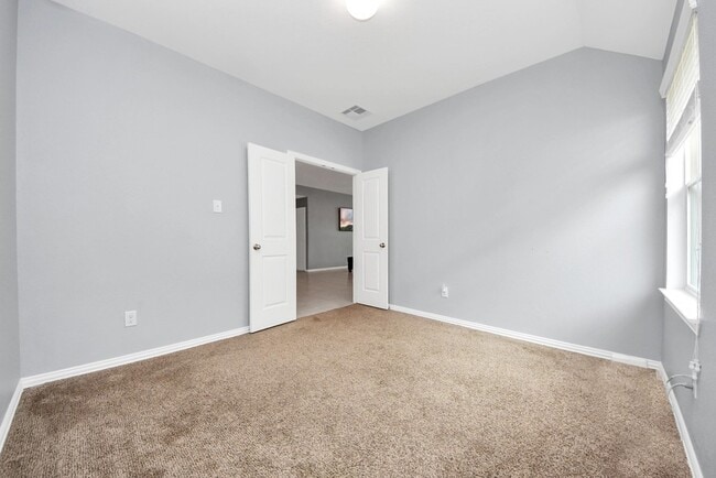 Building Photo - 3714 Tirranna Dr