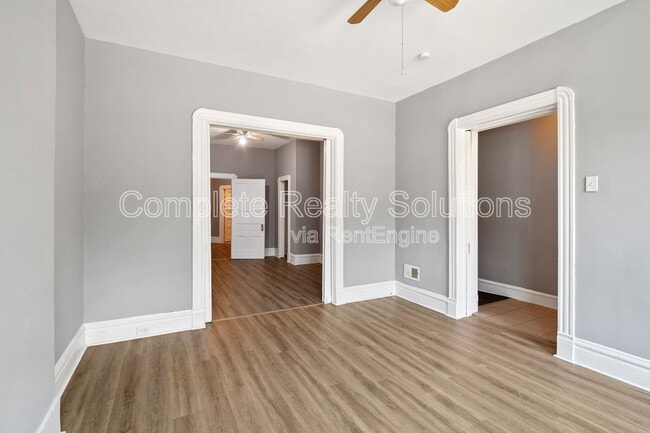 Building Photo - 5132 Kensington Ave