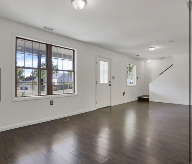 Building Photo - 2040 Margaret Ave