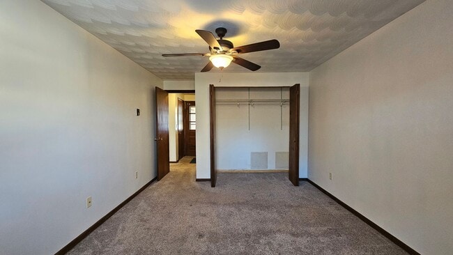 Building Photo - 3306-3308 Shelley Dr