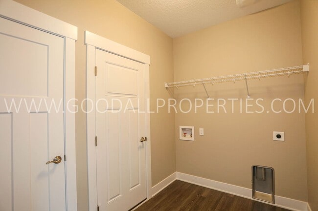 Building Photo - 16726 Wilden Dr