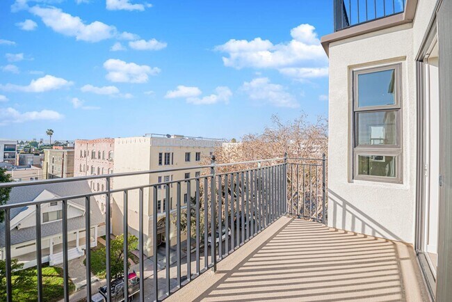 Building Photo - Welcome to the Gramercy