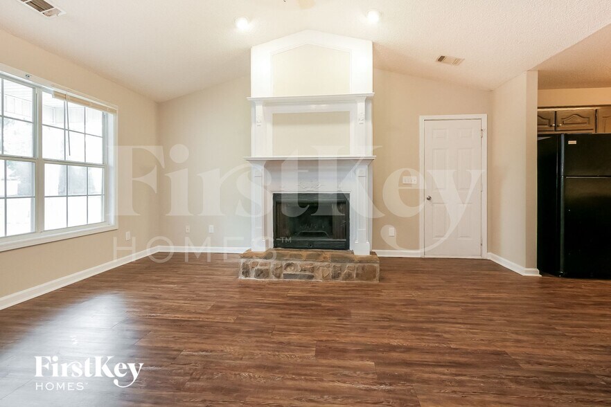 Building Photo - 1296 N Hampton Dr