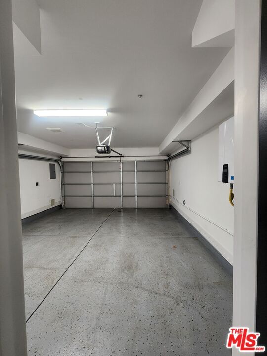 Building Photo - 11314 W Raitt Ln