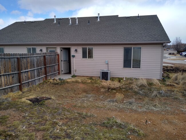 Building Photo - 77 N 4250 W