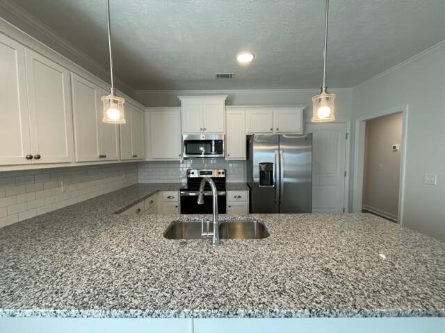 Building Photo - 3043 Stanhope Dr