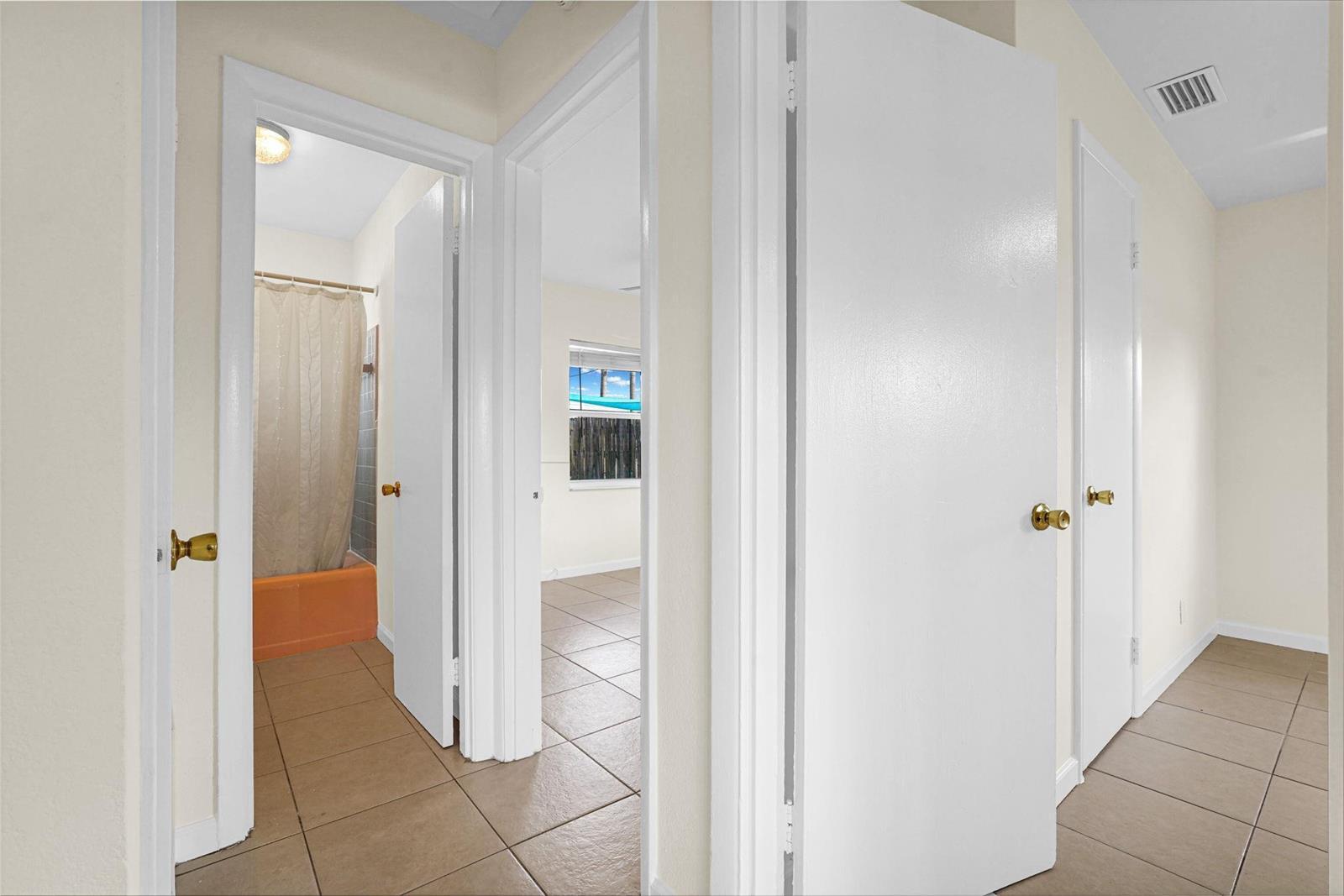 Building Photo - 261 NE 45th St