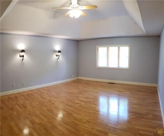 Building Photo - 3662 Rock Springs Dr