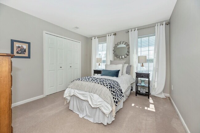 Building Photo - Beautiful 4-Bedroom Colonial in Walkersville