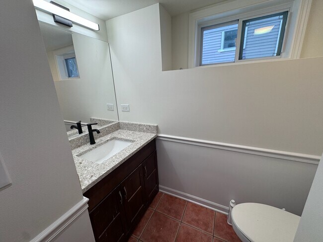 Building Photo - 754 Spring Rd