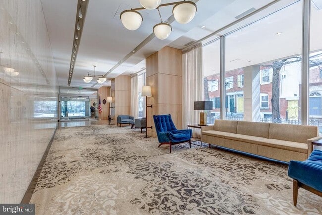 Building Photo - 224 W Rittenhouse Square