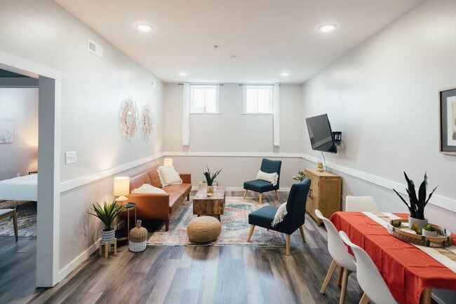 Building Photo - 117 Spring St