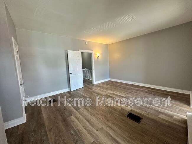 Building Photo - 512 Spruce St
