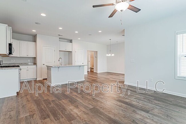 Building Photo - 409 Wards Creek Way