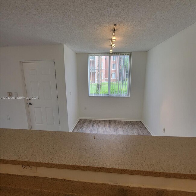 Building Photo - 7824 Sonoma Springs Cir