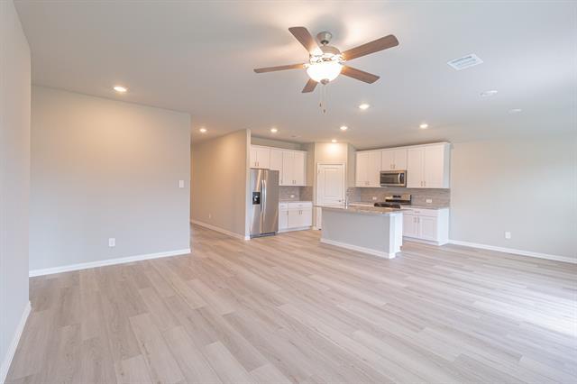 Building Photo - 2216 Dunbar Dr