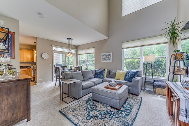 Building Photo - 2172 Sunrise Cir