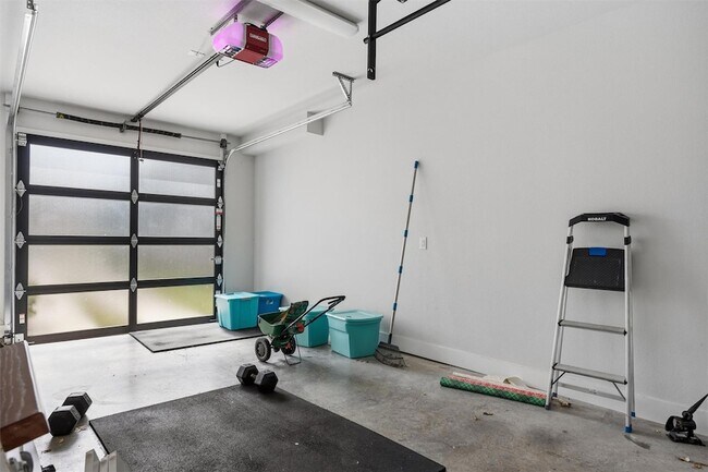 Building Photo - 4502 Banister Ln