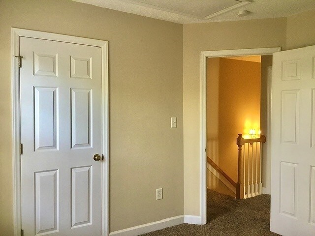 Building Photo - 4304 Southern Oak Dr