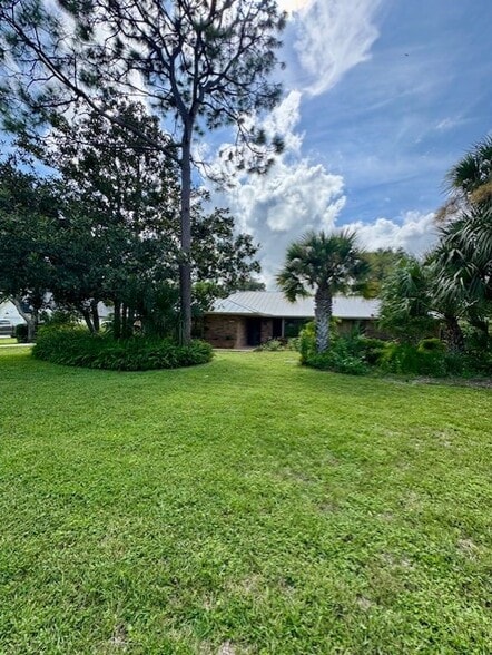 Building Photo - 156 Live Oak Ct