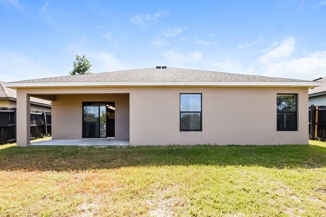 Building Photo - 2353 Bexley Dr