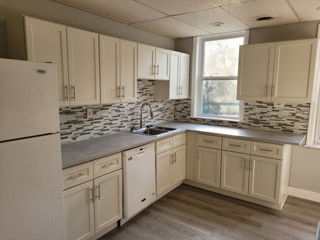 Building Photo - 5148 Butler St