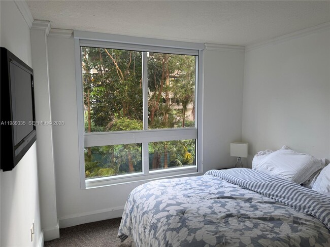 Building Photo - 2951 S Bayshore Dr