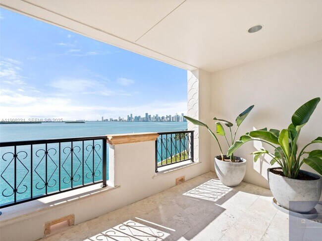 Building Photo - 5142 Fisher Island Dr