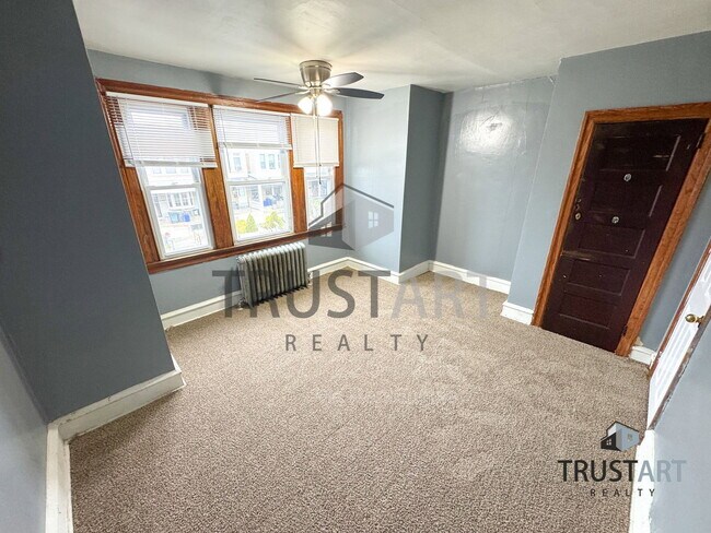 Building Photo - 5719 N Howard St