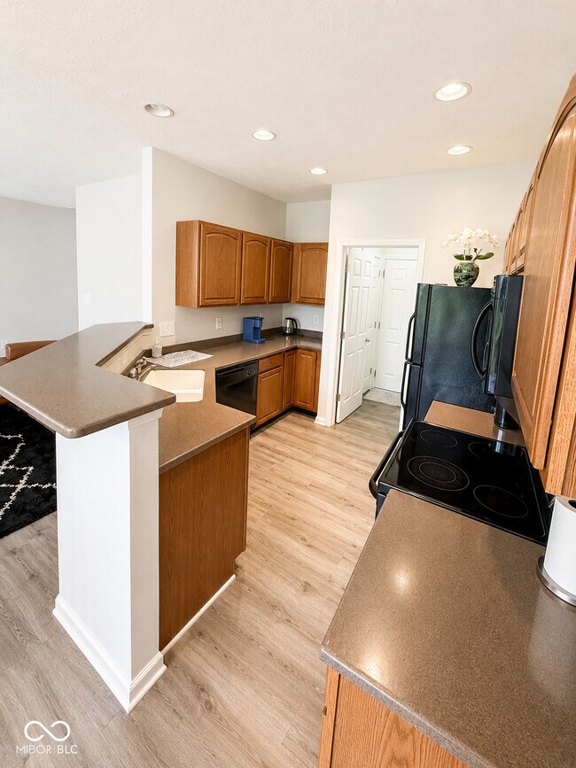 Building Photo - 10905 Lemongrass Dr