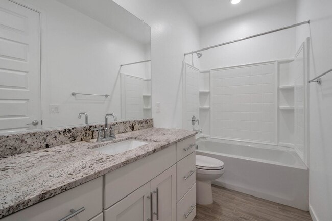 Building Photo - Like New luxurious Model Home with 2 Maste...