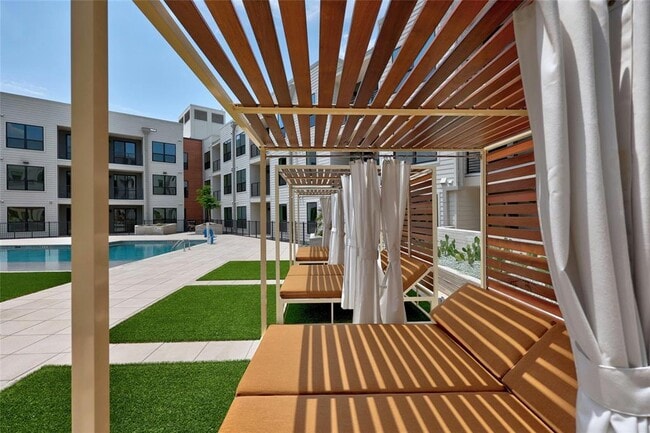 Building Photo - 1701 Simond Ave Ave