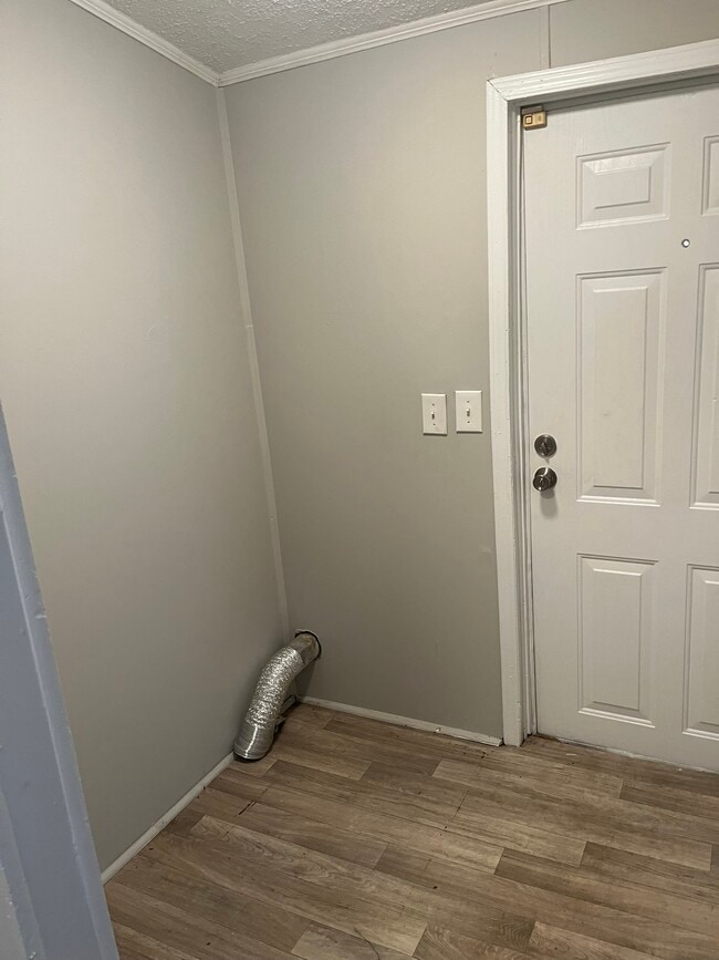 Building Photo - 1700 Lizzie Mill Rd