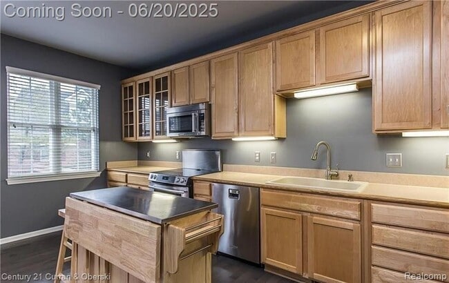 Building Photo - 29306 Weston Dr