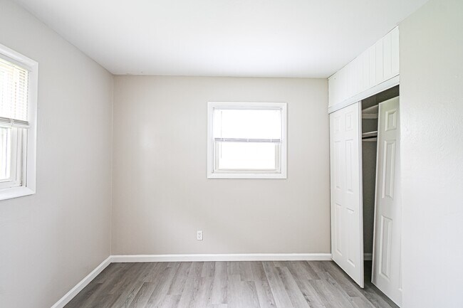 Building Photo - 2530 Bellfield St