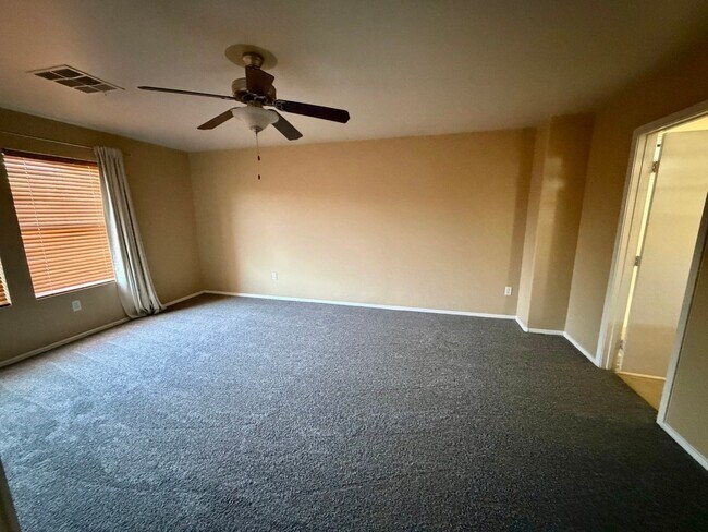 Building Photo - spacious 4-bedroom, 3-bathroom house is perfect for those looking for a comfortable and convenien...