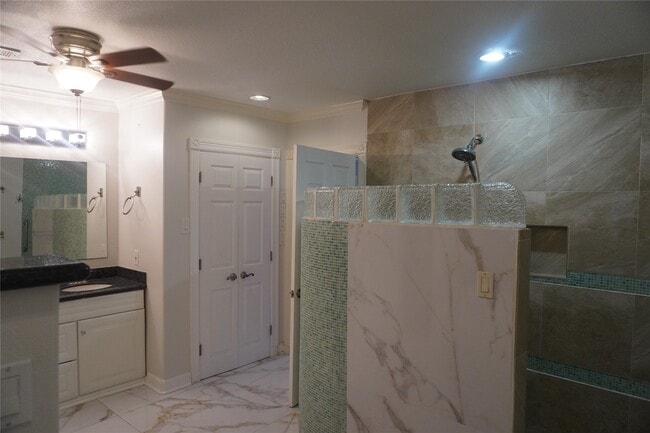 Building Photo - 7506 Dearborn St