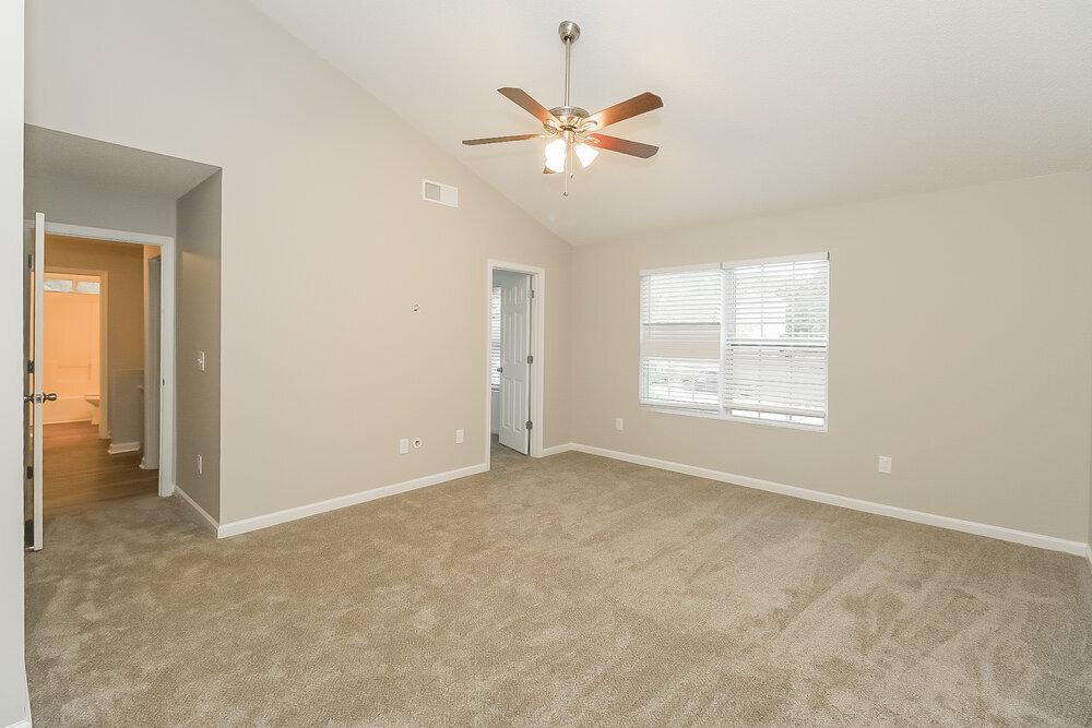 Building Photo - 4379 Yellow Rose Dr